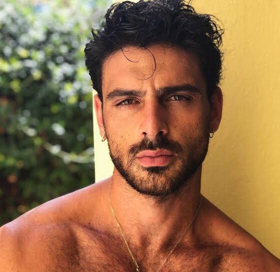 morroneoficial's tweet photo. Rt 🥵 #MicheleMorrone https://t.co/QwewYkarXn