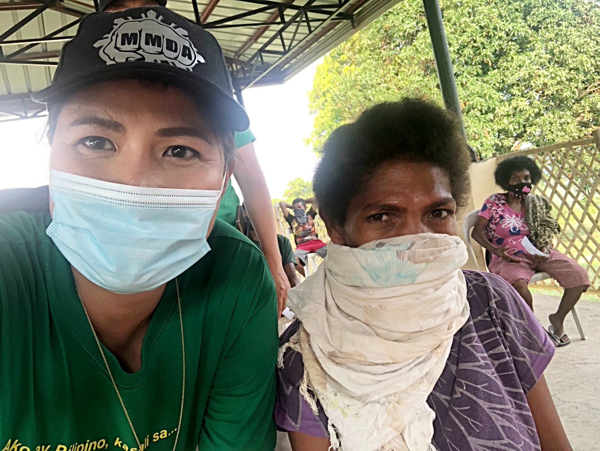 CELINEBURCE's tweet photo. Relief Operations ng Malasakit Movement sa Barangay Kamias Porac Pampanga. #TeamMalasakit https://t.co/8fbvcs85ce