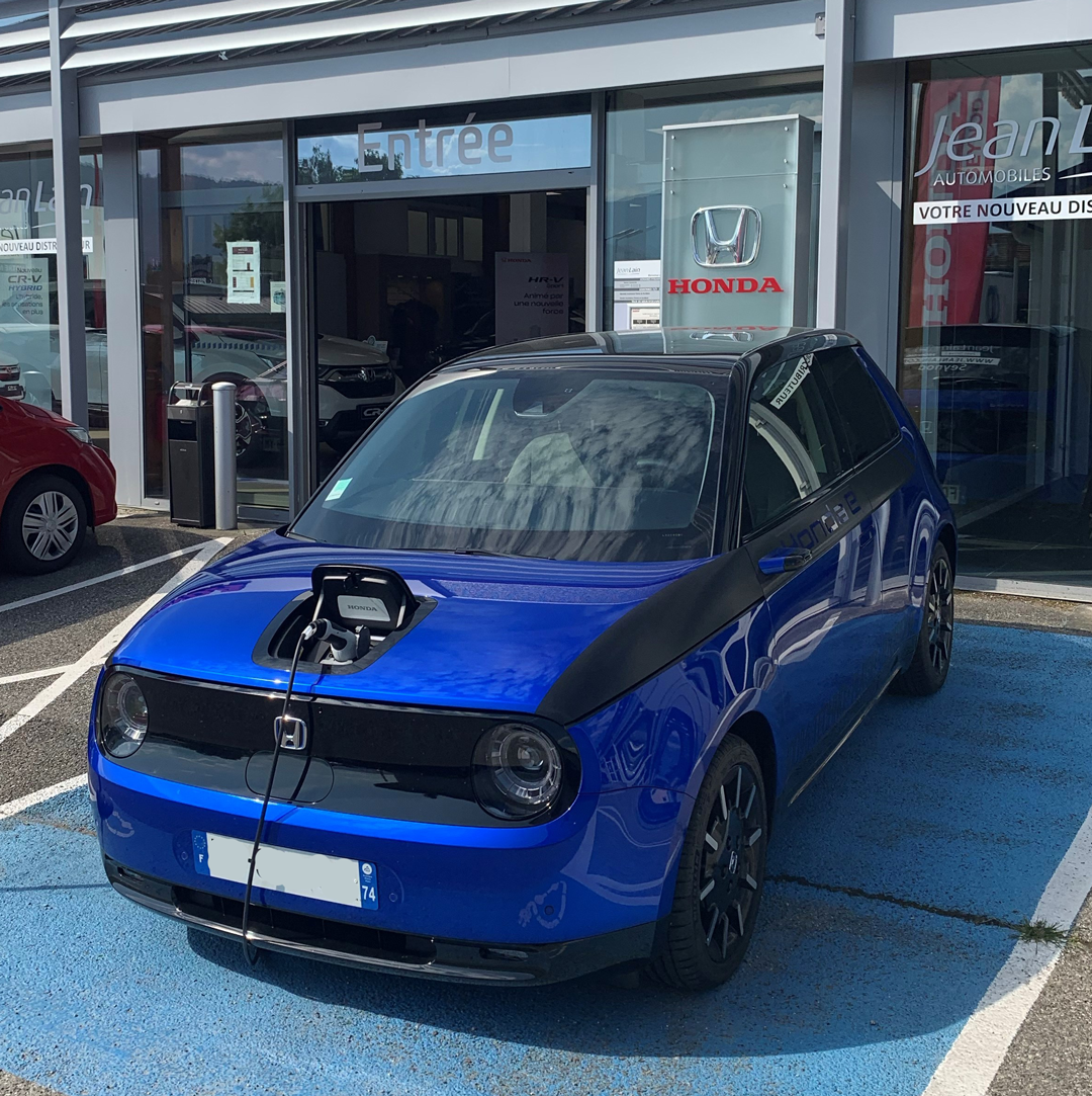 Vous souhaitez entrer dans une nouvelle ère automobile ? ⚡
Partez à la rencontre de l'électrique nouvelle génération avec la Honda E !
#Honda #E #eletricars #jeanlain #nippon #instacars