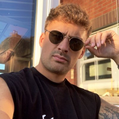 deanthebean2012's tweet photo. #NewProfilePic https://t.co/8L1S7bfJZE