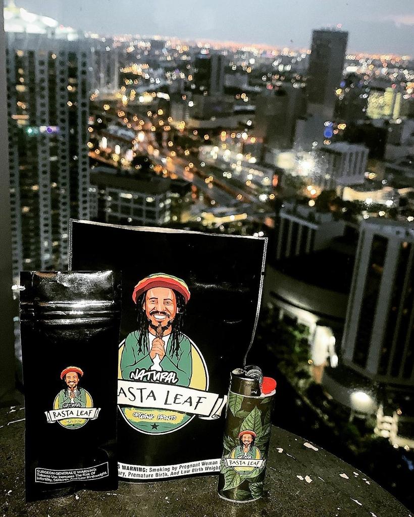 When #outside opens back ⬆️ you have to be ready

♥️💛💚

#fronto #weed #blunt #backwoods #fanta #grabba #hotgrabba #blunts #leaf #wholeleaftobacco #leaf #frontoleaf #marijuana #cannabis #bluntculture #weed #luxuryleaf #highclassrolling #420 #kush #miami #dmv #LA  #stoner #rasta