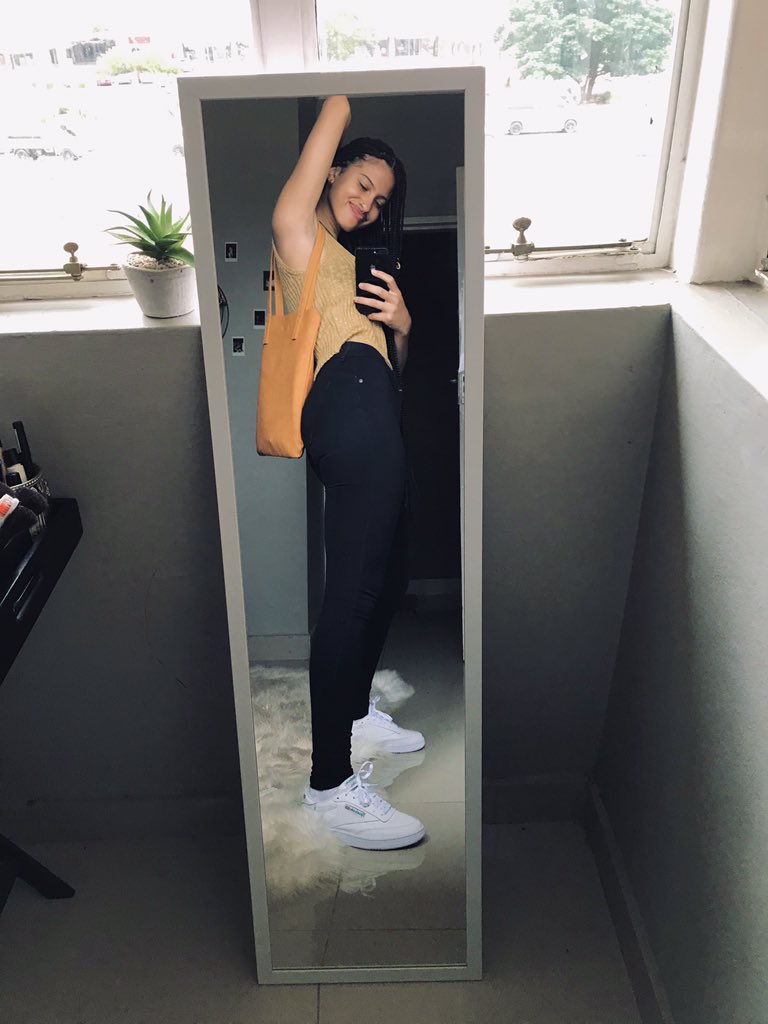 saayybrina's tweet photo. 1.78m 🧚🏽 https://t.co/PRQ3rd3Nka