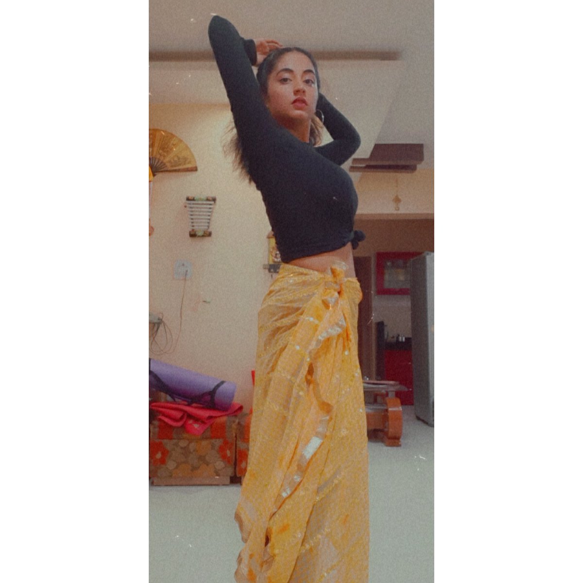 ShuchikaJoshi's tweet photo. Its ok if you dont like me. Not everyone has a good taste😉😈😈
#shuchikajoshi #instapose #instamodel #instagrammer #influencer #pose #model #punemodel #sassy #sassyme #sassygirl #sassyquotes #sassyclassy #beboldbeyou #beyourself #loveyourself #iloveme https://t.co/dSFAYi2mq8