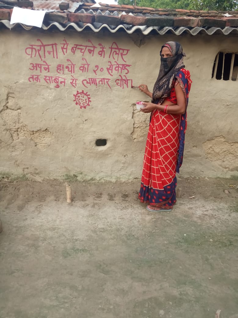 RGMVP's tweet image. #Covid_19  situation is critical   and prevention is only the solution to stay safe: so awareness through wall writing is powerful medium to remind people about the preventive measures @RGMVP #CommunityHelpline Block- Pindra, Distt.- Varanasi.