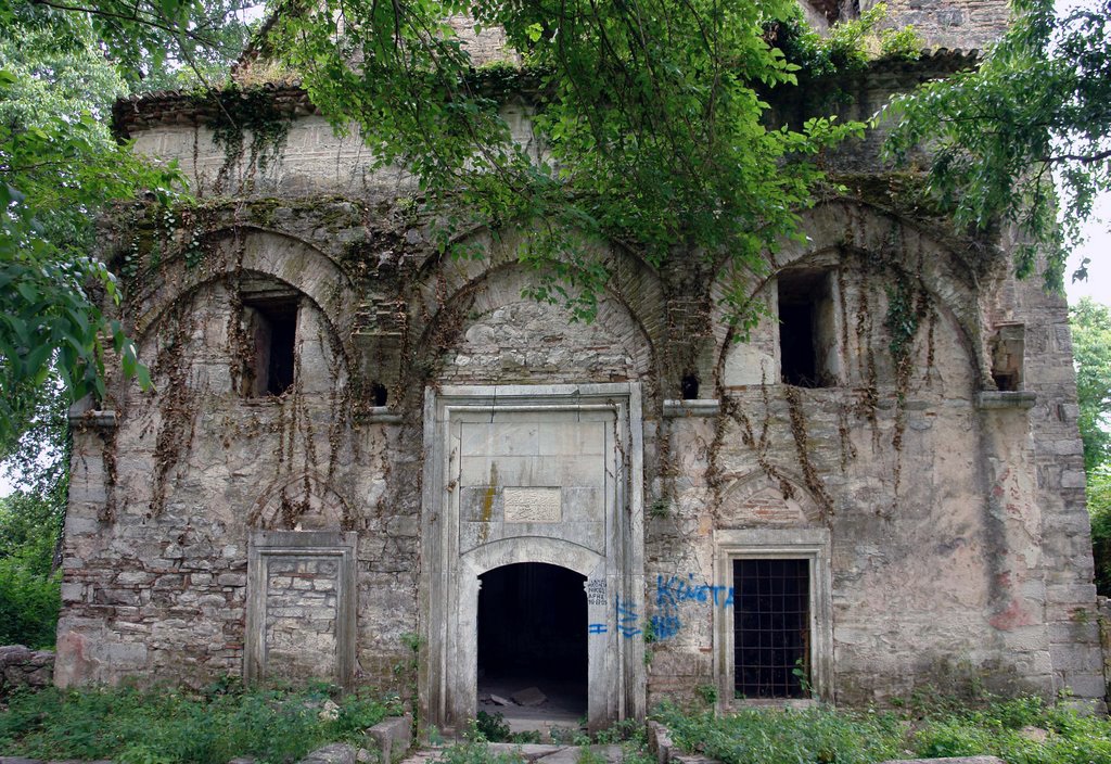 Faik Paşa Mosque, Narda (Arta)15th Century mosque by Faik Paşa, a vizier of Sultan Mehmed II the Conqueror, who was probably from the area as his tomb is nearby. Destroyed by Greeks after the area was occupied by them in 1881, now awaiting "restoration" 