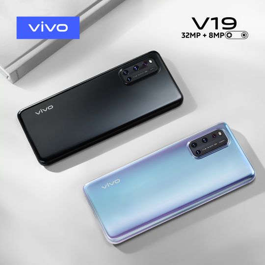 Kenyans's tweet photo. #vivov19 is now available in Gleam Black and Sleek Silver options at Ksh 40,999.

#vivoV19FirstSale
AD https://t.co/2evhChxfZP
