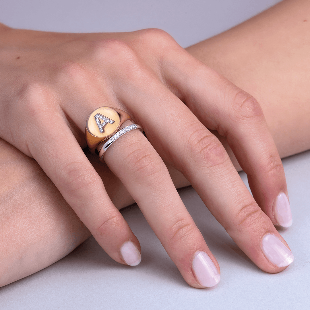 MissSpringJewel's tweet photo. Pretty Combo: Amsterdam ring &amp; ring Lexi...ook een wit en geel gouden combinatie is prachtig als het 2 verschillende ringen zijn...❤️
​.
​.
​#missspringjewellery #finejewelry #verantwoordgoud #sustainablegold #familiebedrijf #handgemaaktmetliefde 
https://t.co/mTOj9Dlj0R https://t.co/dmNx1ZQOFC