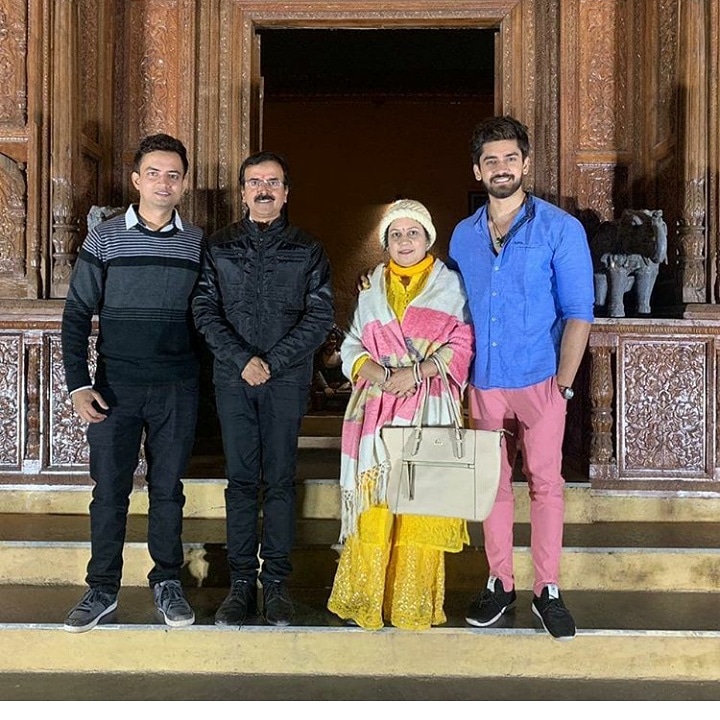 avishikaindofan's tweet photo. Happy Birthday Mummy Ji 🎉🎂#sangeetamishra stay healthy, keep smiling, lots of love and God bless u 🙏😇❤️🤗 @Avinash_galaxy @VrushyyMehta
.
.
. #happybirthdaymom #mishrasangeeta #avishika #wewantavishikaback #avinashmishra #vrushikamehta #indianactress #talentactor #shamita https://t.co/wO8L9MEYqu