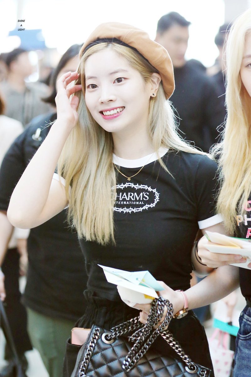 194. bless SAL for giving us such an iconic dahyun in hq