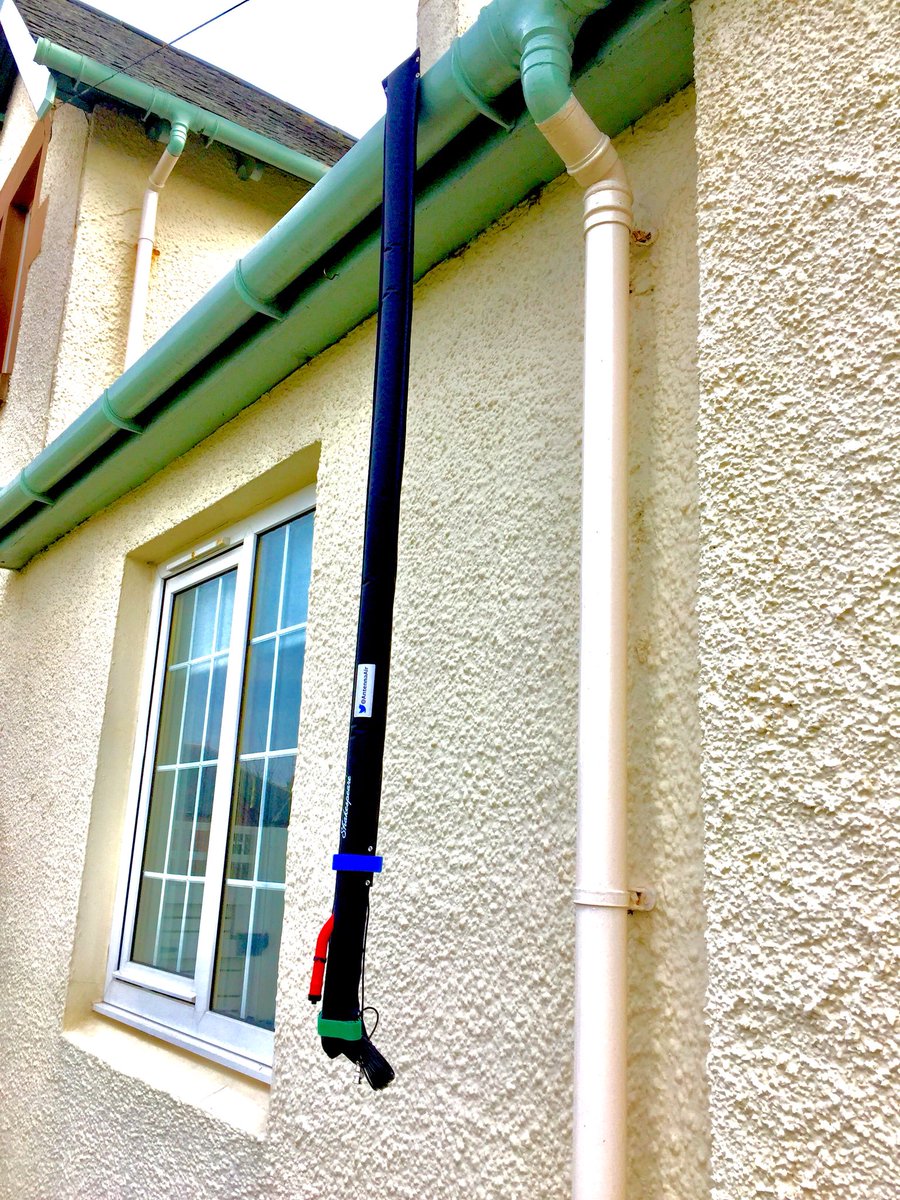 RadioGeeks_UK's tweet photo. The BlackKnight Civil &amp; Military RX Antenna 118-223-450MHz, will be in the fantastic Radio User Magazine in August! (Out in July) Make sure you get it! Covers all UK/EU &amp; USA Military Frequencies, &amp; in Stock now 👍🏻📡 #HamRadio #RadioUser #SOTA #AvGeek #RadioGeek #planespotting https://t.co/hPYRt1FGS7