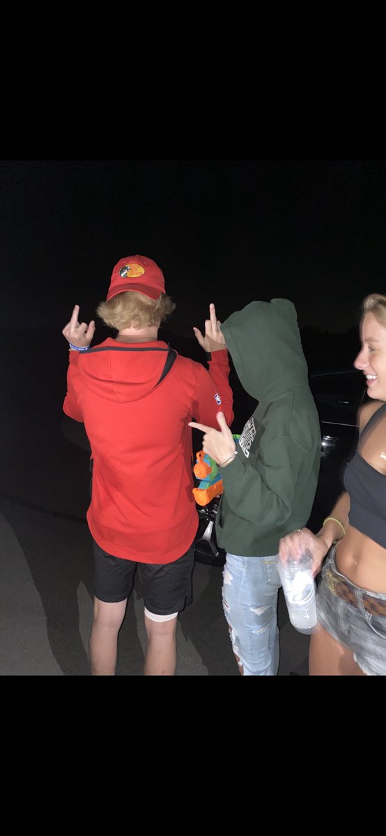 ohhotdamp's tweet photo. and then there were 4....jessica with a kill streak😍😍😍😍 kills peyton of @Splash_bros1 https://t.co/fA7odip5oT