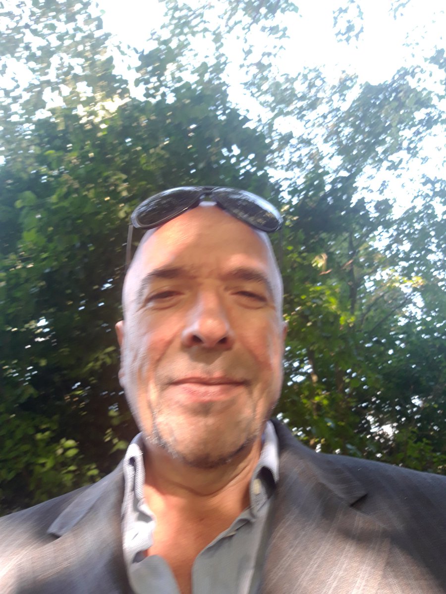 PaoloRibe's tweet photo. GREETINGS DEAR NOBLE WONDERFUL FRIENDS +++ WISHING YOU A BLESSED DAY.❤👑❤ PEACE AND LOVE FOREVER. ❤ https://t.co/0CBMG7WCaJ