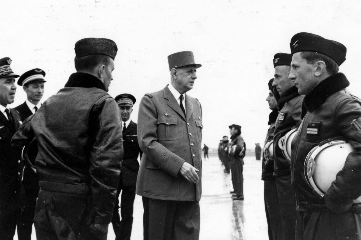 Armee_de_lair's tweet photo. #14Juillet Cette année, à l'occasion du 80ème anniversaire de l'appel du 18 juin, un hommage particulier est consacré au général de Gaulle pour le défilé du 14 juillet. 
En ce jour de fête nationale, retour sur l'une de ses grandes décisions 🇫🇷 https://t.co/QXpiMrZwC5