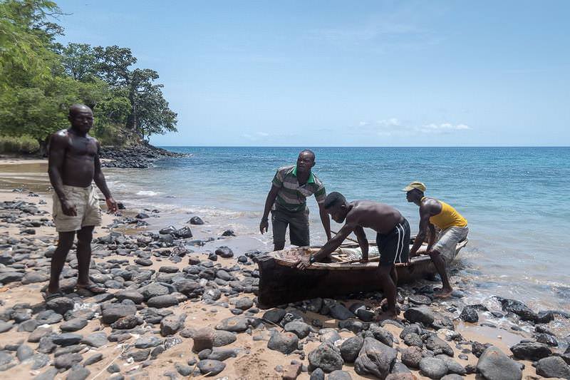 LSubsaharien's tweet photo. Bonjour le monde🌎, bon réveil et passez une excellente journée🌞😍🙏🌹☕🥐😘
#SAO_TOME_ET_PRINCIPE🇸🇹 #AfricaIsOurs
São Tomé-et-Príncipe, État insulaire africain proche de l'équateur. Il fait parti des Etats de l'Afrique centrale. https://t.co/pzmJuXNE6f