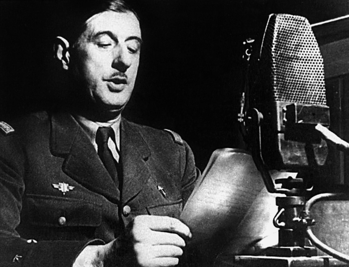 Armee_de_lair's tweet photo. #14Juillet Cette année, à l'occasion du 80ème anniversaire de l'appel du 18 juin, un hommage particulier est consacré au général de Gaulle pour le défilé du 14 juillet. 
En ce jour de fête nationale, retour sur l'une de ses grandes décisions 🇫🇷 https://t.co/QXpiMrZwC5