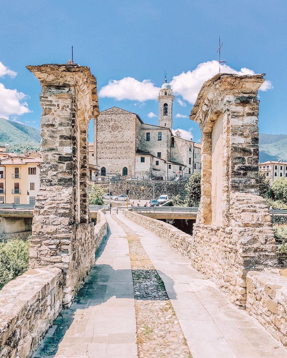 turismoER's tweet photo. Una passeggiata tra i colori e i profumi dell’estate a Bobbio, uno dei borghi più belli d’Italia 🌺
Ph. prokopsha | #italianvillages #inEmiliaRomagna
https://t.co/XlJT52YclH https://t.co/bFVS7QjPex