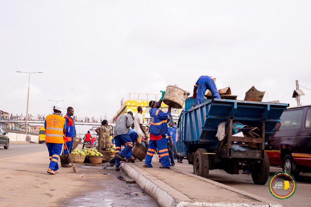 Chief919267's tweet image. Just as we are conscious of the purity of what we eat, we should be conscious of our Environment.

Cleanliness includes, cleaning the mind, gaze, beliefs, dealings, dress code, mouth, choice of friends, relationships &amp;amp; every aspect of life.
@ZoomlionLtd #CleanAccraProject