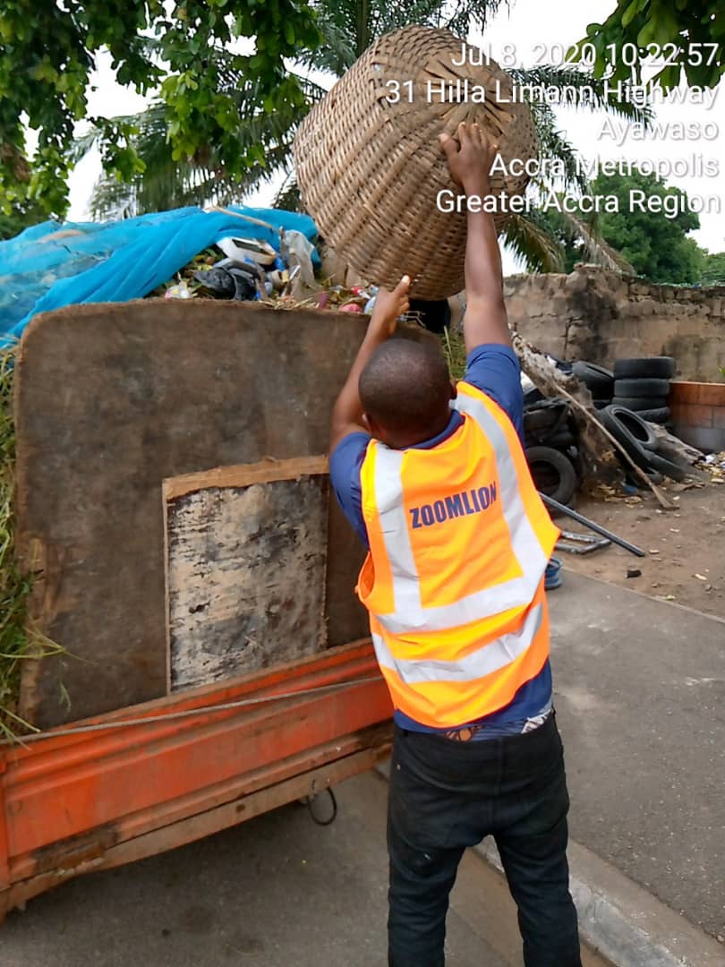 Chief919267's tweet image. Just as we are conscious of the purity of what we eat, we should be conscious of our Environment.

Cleanliness includes, cleaning the mind, gaze, beliefs, dealings, dress code, mouth, choice of friends, relationships &amp;amp; every aspect of life.
@ZoomlionLtd #CleanAccraProject