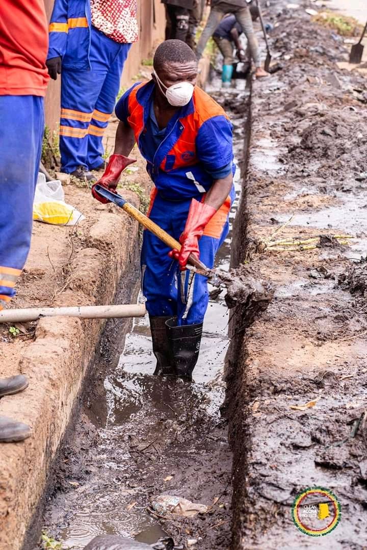 Chief919267's tweet image. Just as we are conscious of the purity of what we eat, we should be conscious of our Environment.

Cleanliness includes, cleaning the mind, gaze, beliefs, dealings, dress code, mouth, choice of friends, relationships &amp;amp; every aspect of life.
@ZoomlionLtd #CleanAccraProject