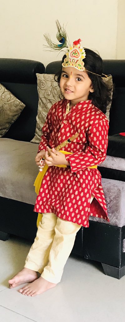 katyayni18's tweet photo. @IskconInc Hare Krishna Hare Krishna Krishan Krisha Hare Hare Hare Ram Hare Ram Ram Ram Hare Hare https://t.co/0Xxv3RtYyK