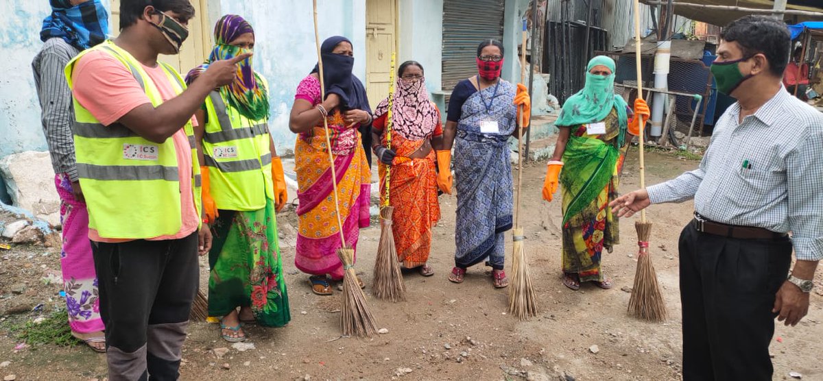 CharminarDc's tweet photo. Sanitation inspection at darulshifa #swachhyd #teamghmc @bonthurammohan @zccharminar @CommissionrGHMC @AMOH10GHMC @acitghmc https://t.co/EYQxaR8oVL
