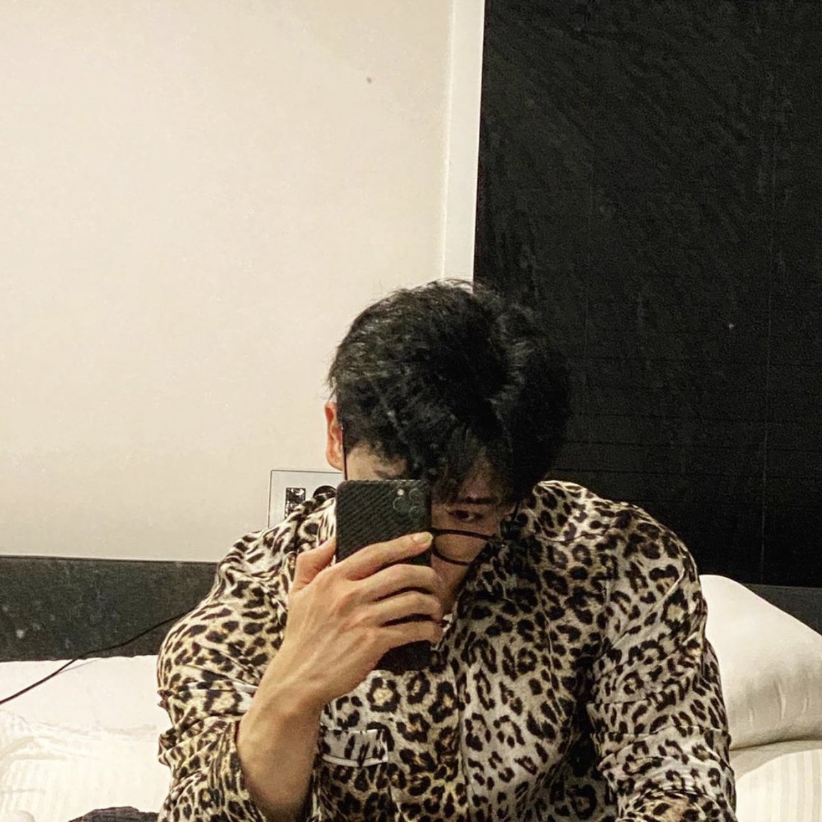 WONHO_GLOBAL's tweet photo. [WONHO INSTAGRAM UPDATE]

200714

“Bed #DailyLife”

@official__wonho
#WONHO #원호 https://t.co/V5mcTPKFeb