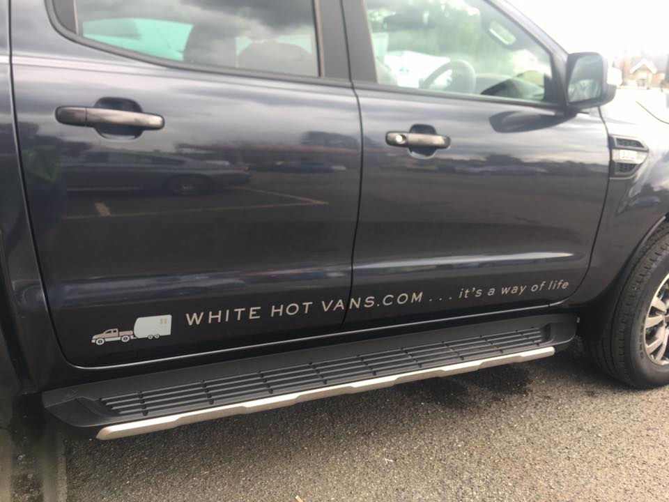 whitehotvans tweet media
