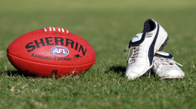 A suburban Melbourne junior footy club has come under fire after leaving parents significantly out of pocket despite a cancelled season. But the club says its inability to raise money has left it in a perilous financial position: heraldsun.com.au/leader/localfo…