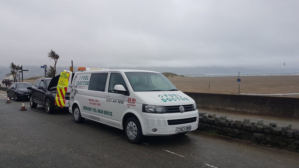 awaytothehills's tweet photo. Even on a blustery wet day, there is something alluring about #Barmouth First short trip out to the sea in months and they needed the #Fueldoctor after a #misfuel in the #Touareg. #staysafe 0333 444 9000 https://t.co/HXkjZooNFL