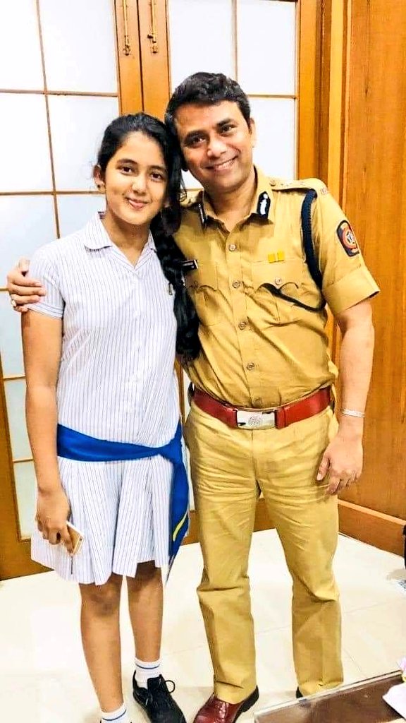 iammdsiddique's tweet photo. काबिल #वालिद_की_काबिल #बेटी 
रैना खैसर ख़ालिद ( #IPS_ खैसर ख़ालिद भाई की बेटी ) इनको आईसीएससी ( ICSC ) बोर्ड , दसवी कक्षा में 97.2 % मिलने पे दिली मुबारकबाद. https://t.co/m7Io89Iled