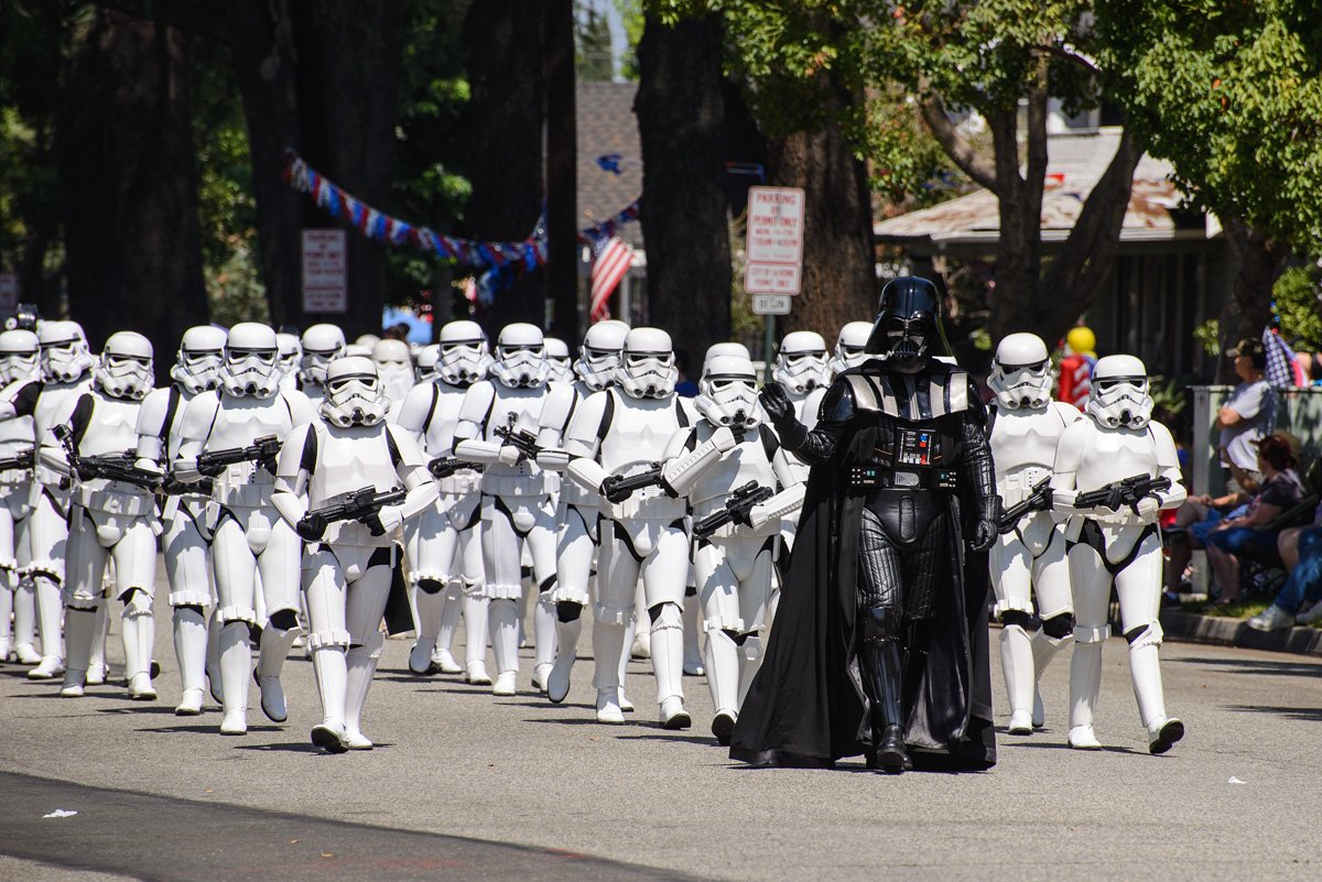 RT si tu penses toi aussi que ça aurait de la gueule. 

#Defilé14Juillet #14juillet
#Paris #Starwars