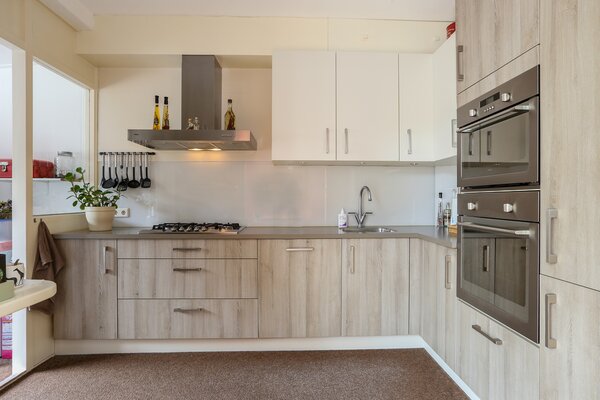 lamberinkfrl's tweet photo. #NIEUWAANBOD // Op zoek naar een #betaalbare &amp; gemoderniseerde #tussenwoning in #Harkema? Deze #woning aan de Ripel is instapklaar en keurig onderhouden. Plan vandaag nog jouw bezichtiging!> https://t.co/nnpvRgTgoh https://t.co/pBLKEKgevY