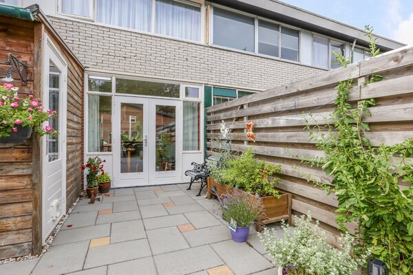lamberinkfrl's tweet photo. #NIEUWAANBOD // Op zoek naar een #betaalbare &amp; gemoderniseerde #tussenwoning in #Harkema? Deze #woning aan de Ripel is instapklaar en keurig onderhouden. Plan vandaag nog jouw bezichtiging!> https://t.co/nnpvRgTgoh https://t.co/pBLKEKgevY