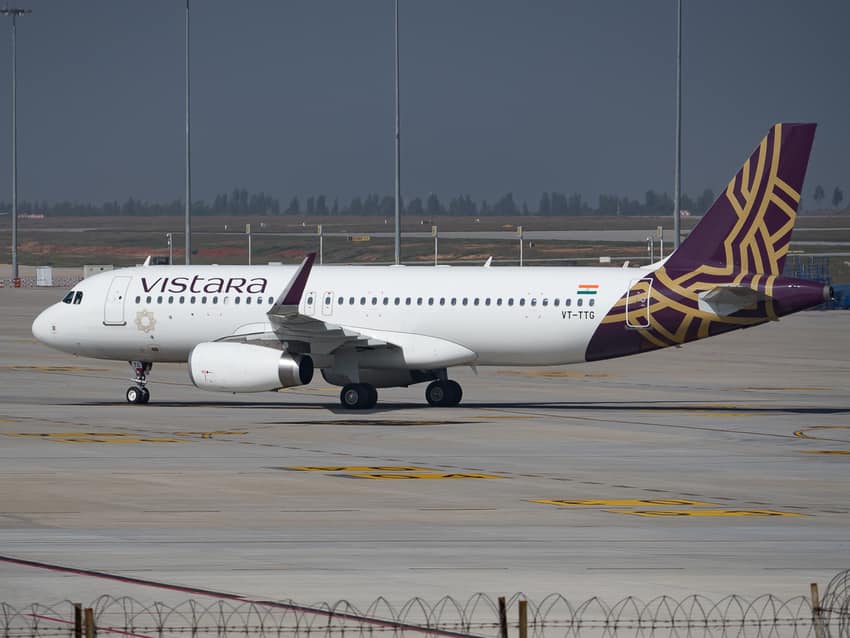 travelobiz's tweet photo. Vistara Announces FlyerCODE, Safety Protocols For Travellers
#FlyerCode #FlyingFeelsSafeAgain #SafetyProtocols #Vistara https://t.co/HAEVPJNeyo https://t.co/W01wsZRn7u