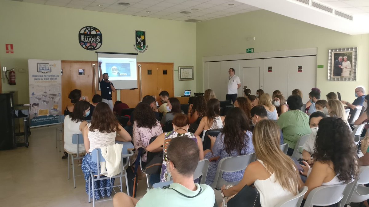 ScoolTic's tweet photo. Arrancamos con 60 profes llenos de  energía y entusiasmo la segunda jornada de la #EscuelaVeranoScooltic #ScoolticTransforma Gracias @AdditioApp @edpuzzle @bromera @SMEducamosES @campuspdi https://t.co/A7MEU06QMo