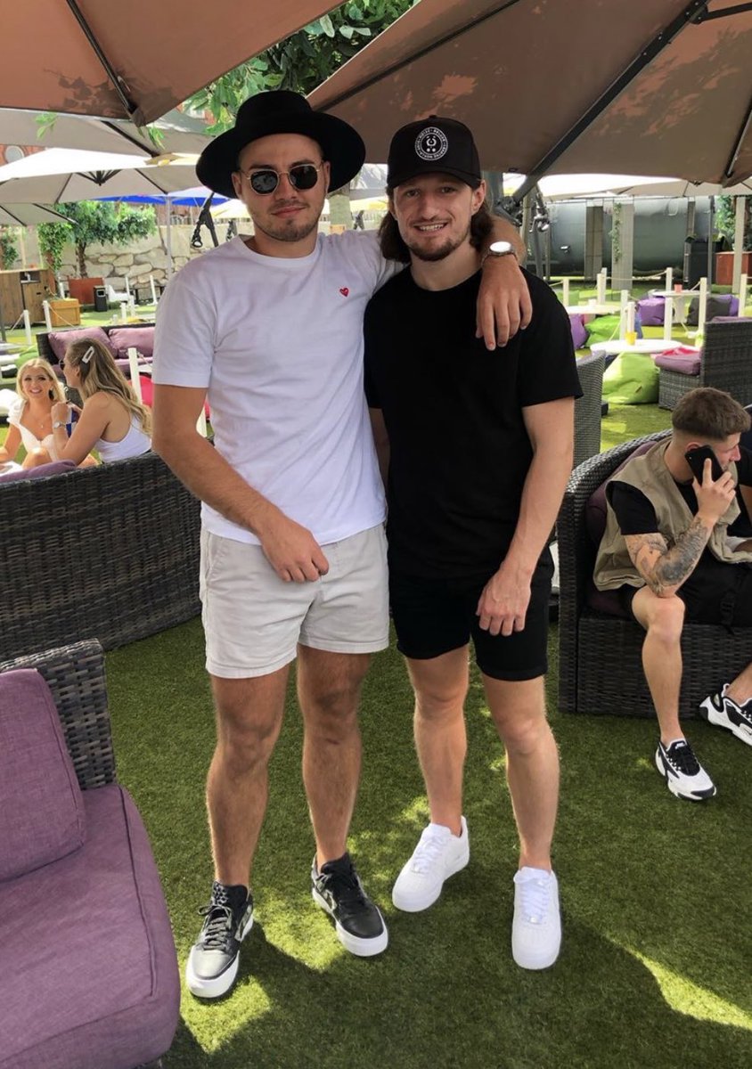 heisedeluxe's tweet photo. BIG MAN TAN @_12oss rocking the world badge baseball cap at 338 #seshhead https://t.co/bzkTuEKl4N