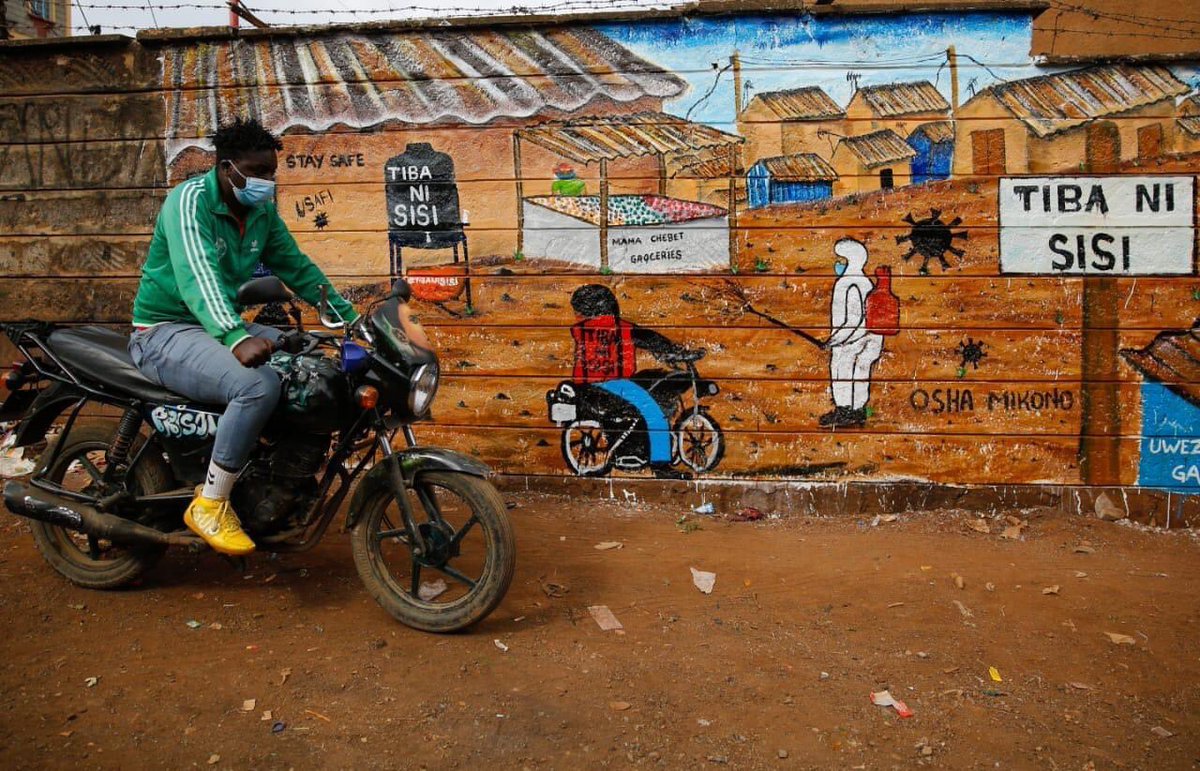 Uweza youth artists were commissioned by @TibaNiSisi to create murals in each of the five wards of Kibera to spread awareness about COVID-19. #COVID19KE #tibanisisi