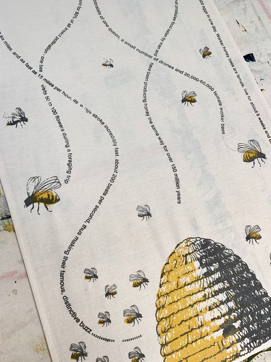 WittsDesign's tweet photo. Looking for a specific design? We offer bespoke designs like this bee-inspired tea towel! 🐝

#HandDesigned #WittsDesign

https://t.co/tdpkSrGf66 https://t.co/pNVE3okdvR