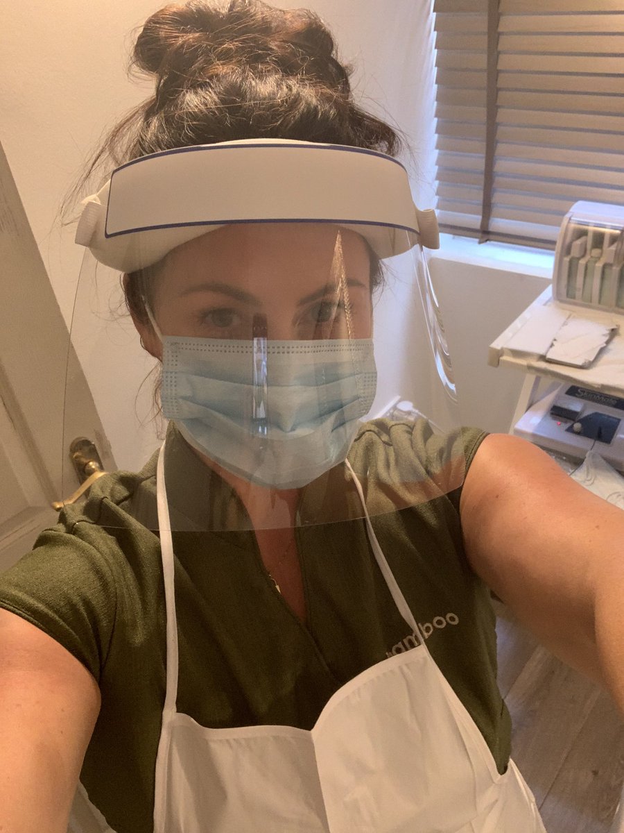 abic_c's tweet image. So pleased to be back at work today @BorisJohnson but can you honestly say I’d be putting anyone in danger waxing an eyebrow like this????? I’d really like my staff to come back off furlough 🙏🏻🙏🏻🙏🏻@bbeautycouncil