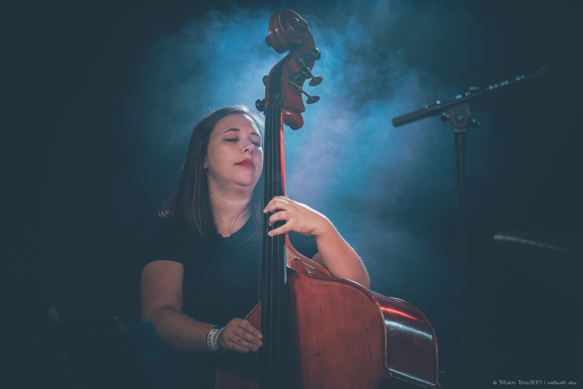 gentjazz's tweet photo. Gent Jazz 1.5 heeft officieel nog een week te gaan, maar het wordt verdomd moeilijk om @LABtrio nog uit de top drie te spelen. (Ja, kijk, een zomer zonder sport, maakt zélfs ons competitief.) https://t.co/1lAygOfIfz https://t.co/HIbhpqdJWF