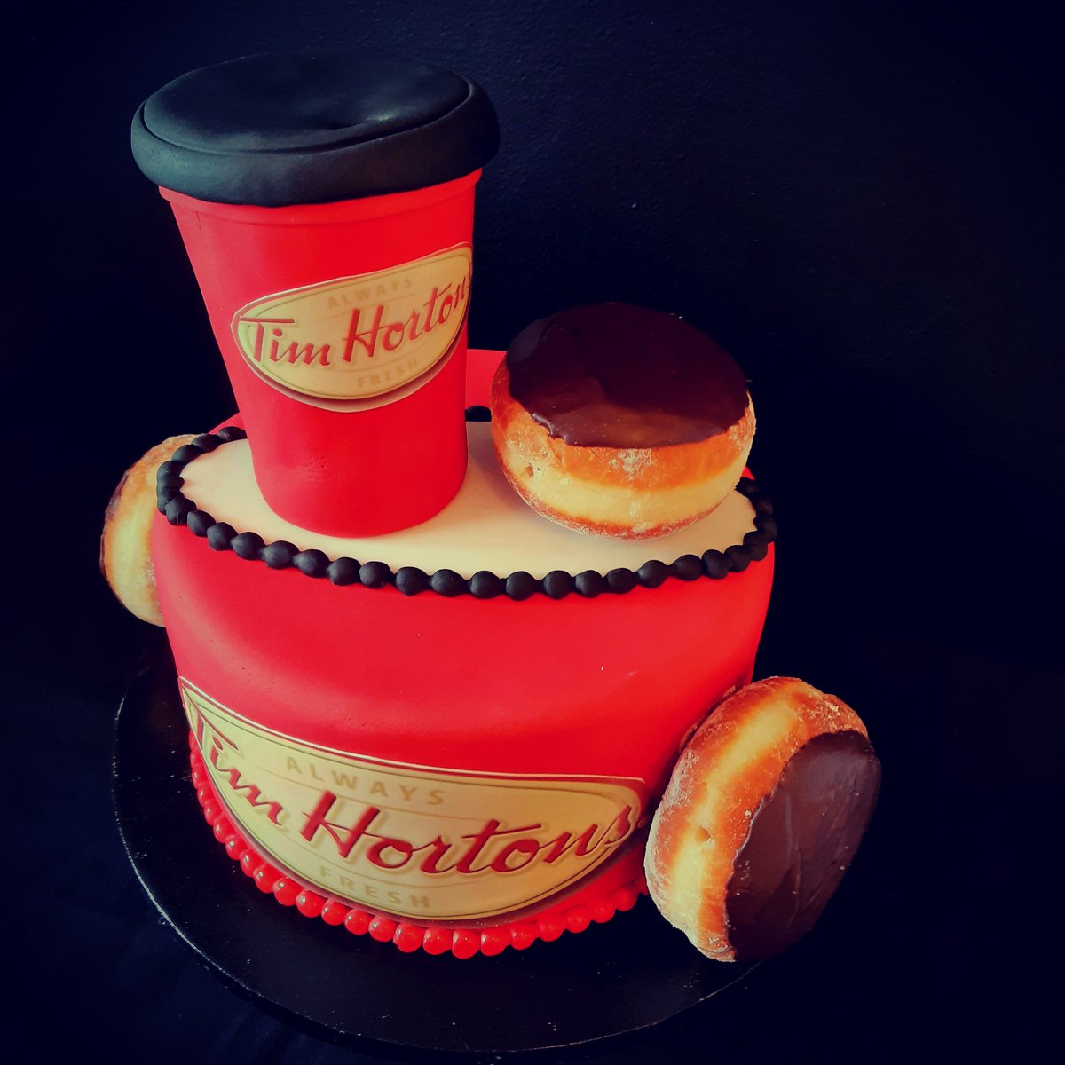 Thought some of my Twitter followers would appreciate this one 

#coffeeforhockey
#canadiancoffee
#individuallydesignedcakes