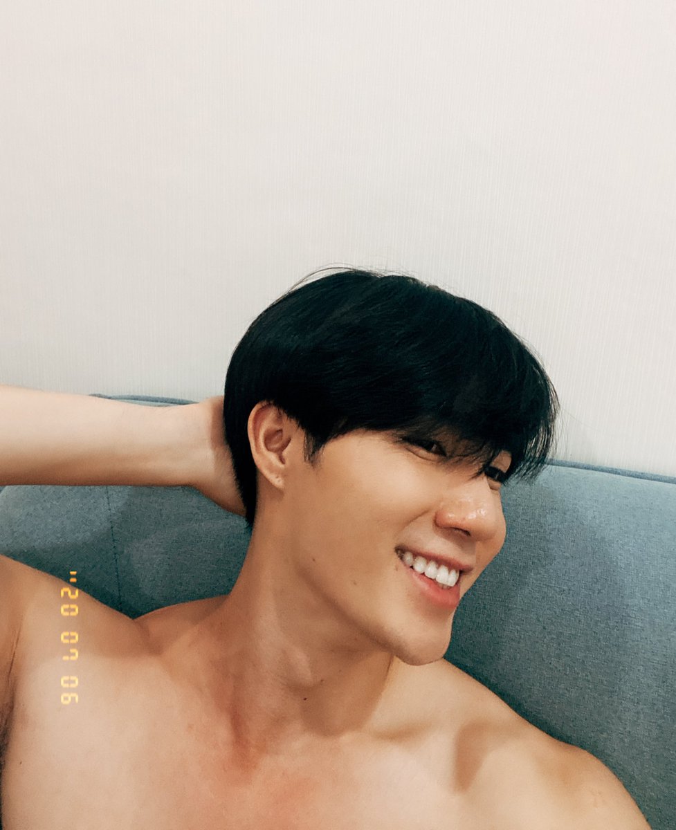 zee_pruk's tweet photo. ยิ้มแบบ แฮ่ะๆ แฮ่ #ZeePruk #ZunShine https://t.co/vD4ZNJ4lRh