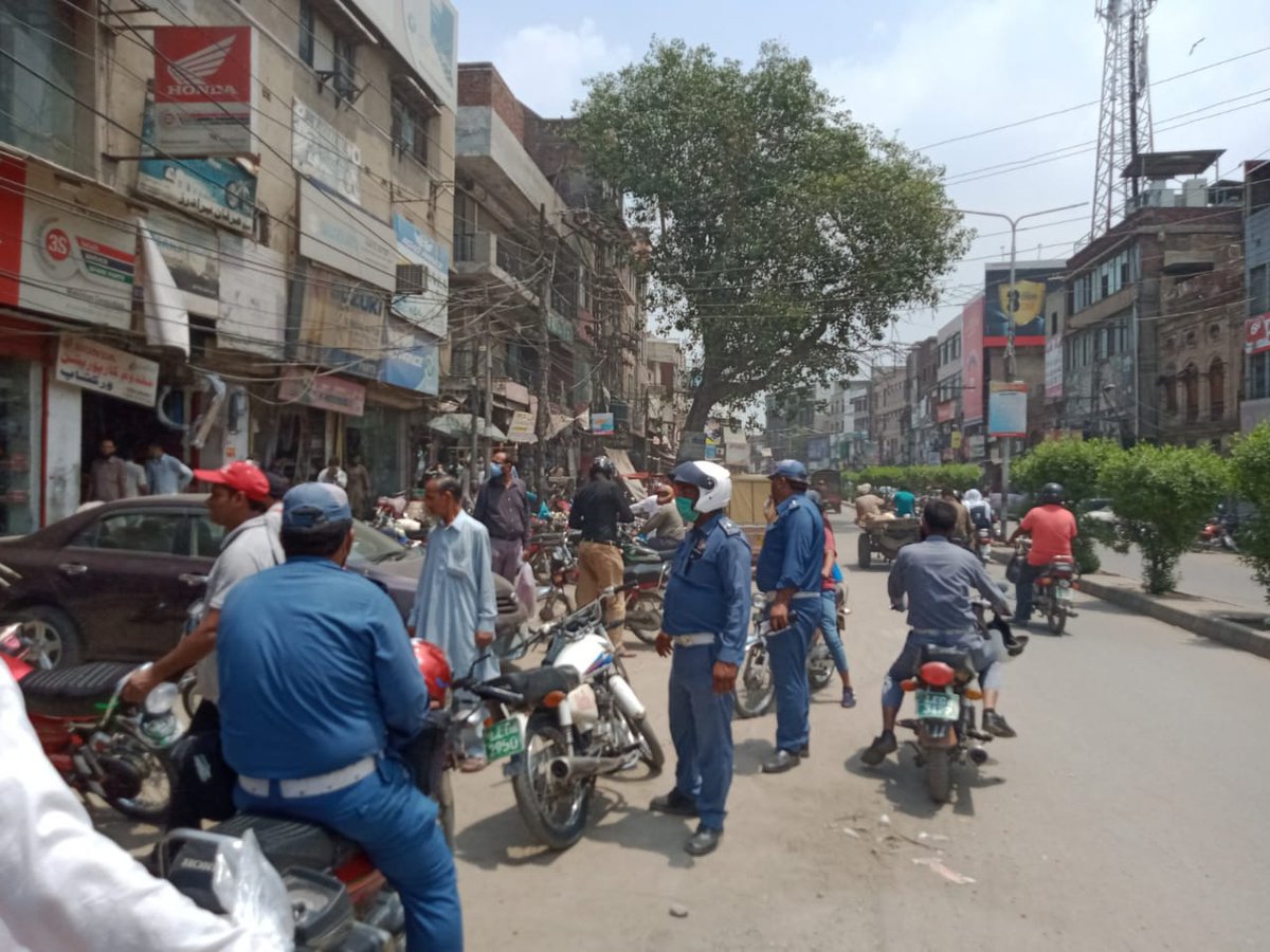 ctplahore's tweet photo. تجاوزات کے خلاف آپریشن میں سٹی ٹریفک پولیس کا ساتھ دیں۔
#Esystem #Drivinglicense #PPIC3 #SafeCity #IGPPunjab #CCPOLahore #Lahorepoliceofficials #PoliceAwamSaathSaath #PakistanPolice #PunjabPolice #CMpunjabofficial #Dolphinsquadlahore #PITB #DGPITB https://t.co/vogbeGqyi6