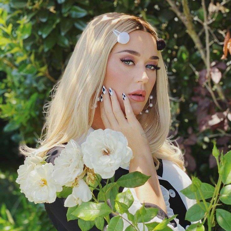 perryscharts's tweet photo. 🇺🇸Billboard Adult Contemporary:

#11.(+2) Daisies — @katyperry 
 *New Peak*

( Peak: #11 / Week: 8 ) https://t.co/2WCxH5orXJ