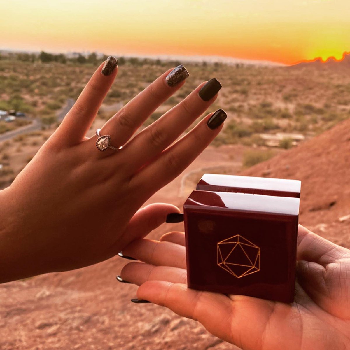 Autumnlisarice's tweet photo. Gravity can’t hold us down. So take me there. To higher ground💙🌄 IM ENGAGED!!! @odesza https://t.co/tpO6b0sCJ9