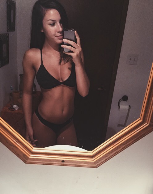 6Andrea91's tweet photo. Do follow me and retweet this tweet for more sexy pics on my tweet 😘😍#teen #paypal #selling #sellingnudes #rt #follow #sellingcontent https://t.co/VbrURHWOTg