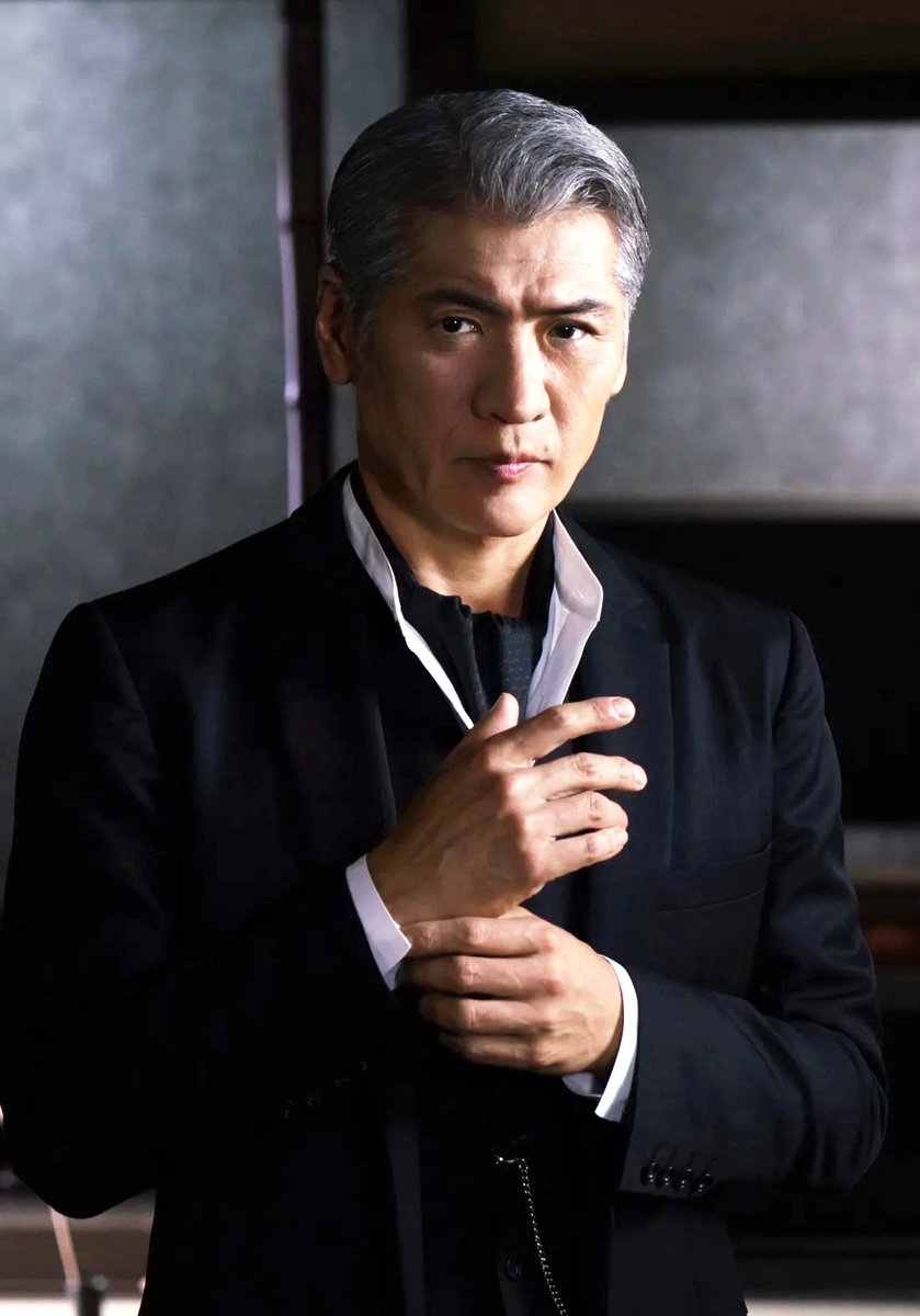 探偵 由利麟太郎で 吉川晃司 が話題に トレンドアットtv