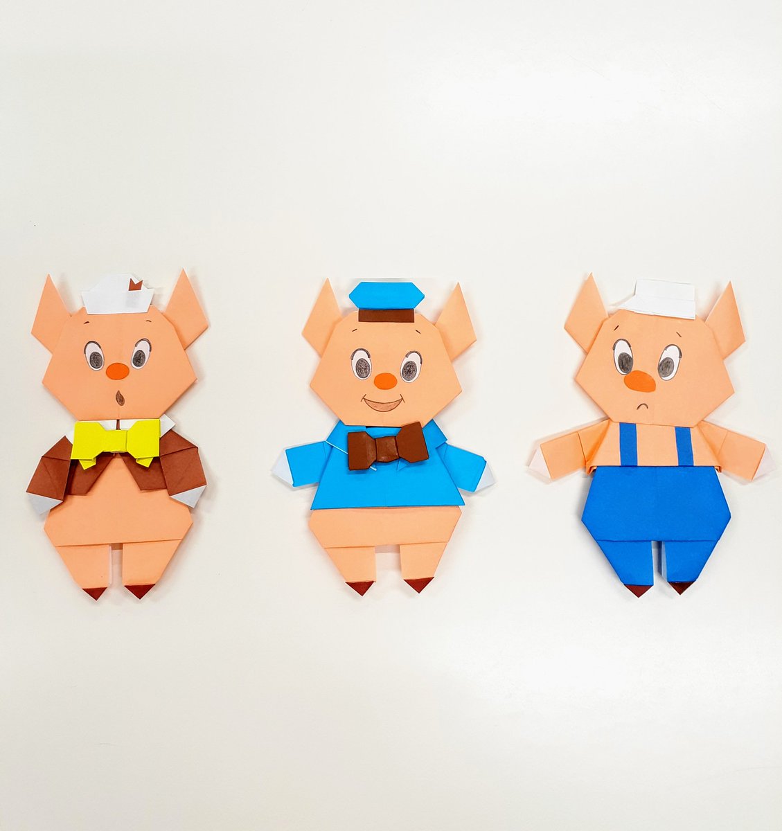 aiueokaki_kuu's tweet photo. @origamikafalar @ABX64644216
#threelittlepig #fiferpig #fiddlerpig
#practicalpig #Origami #おりがみ https://t.co/2lFq3TnECh