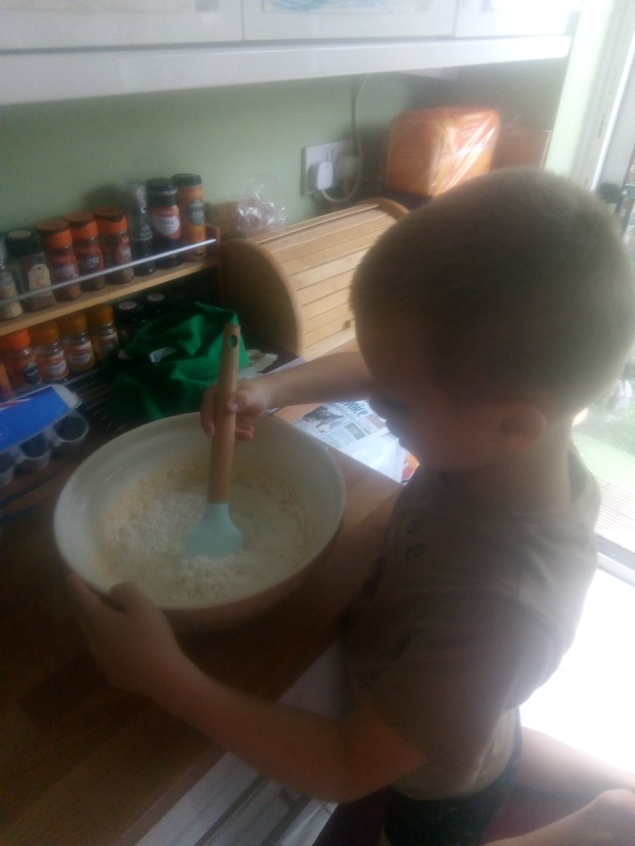 LPetchey's tweet photo. @FVAYR1 spot of gardening and cake making https://t.co/lOZSbec3DA