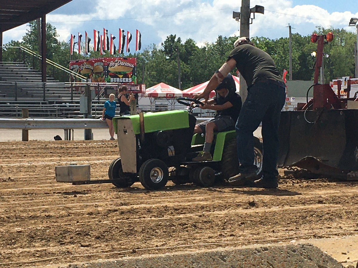 loveofpulling's tweet photo. Clinton County Fair Wilmington Ohio https://t.co/nZQK5f6Aed